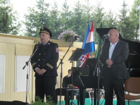 Prireditev ob vstopu Hrvaške v EU na mejnem prehodu Gibina 13